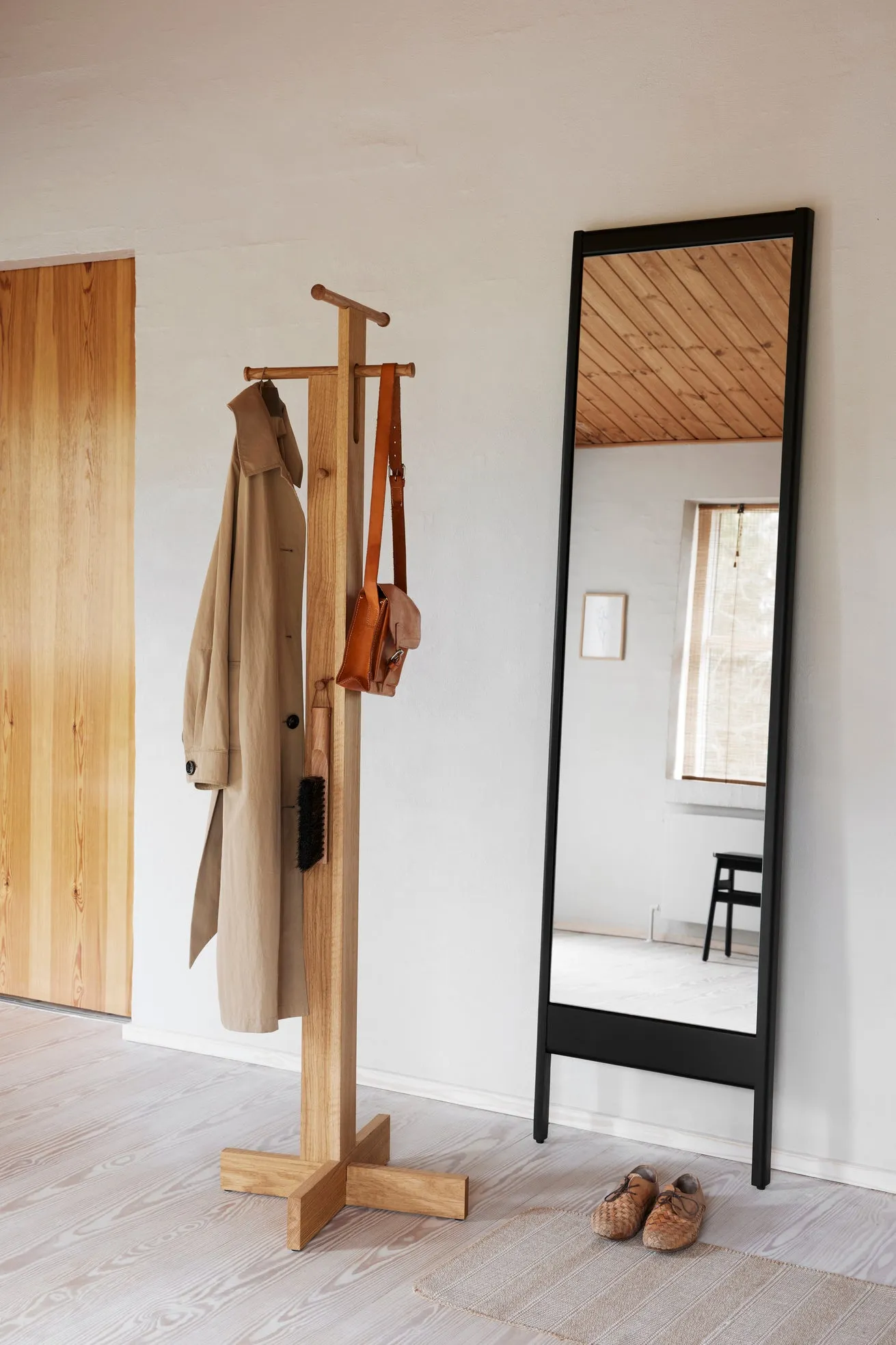 A Line Mirror