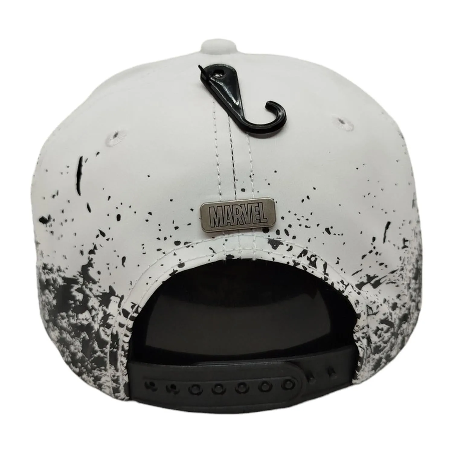 Kndit Caps Gorra Blanca Manchas Negras Placa Plateada Logo X-Men